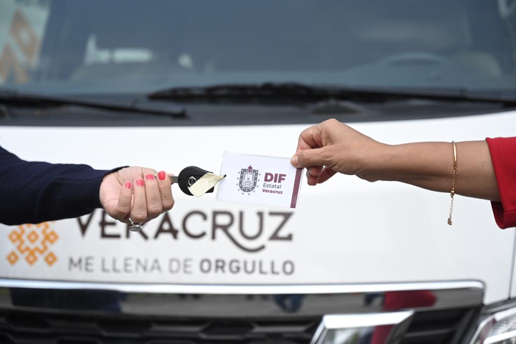 2020-04-16 Entrega de vehículos 4
